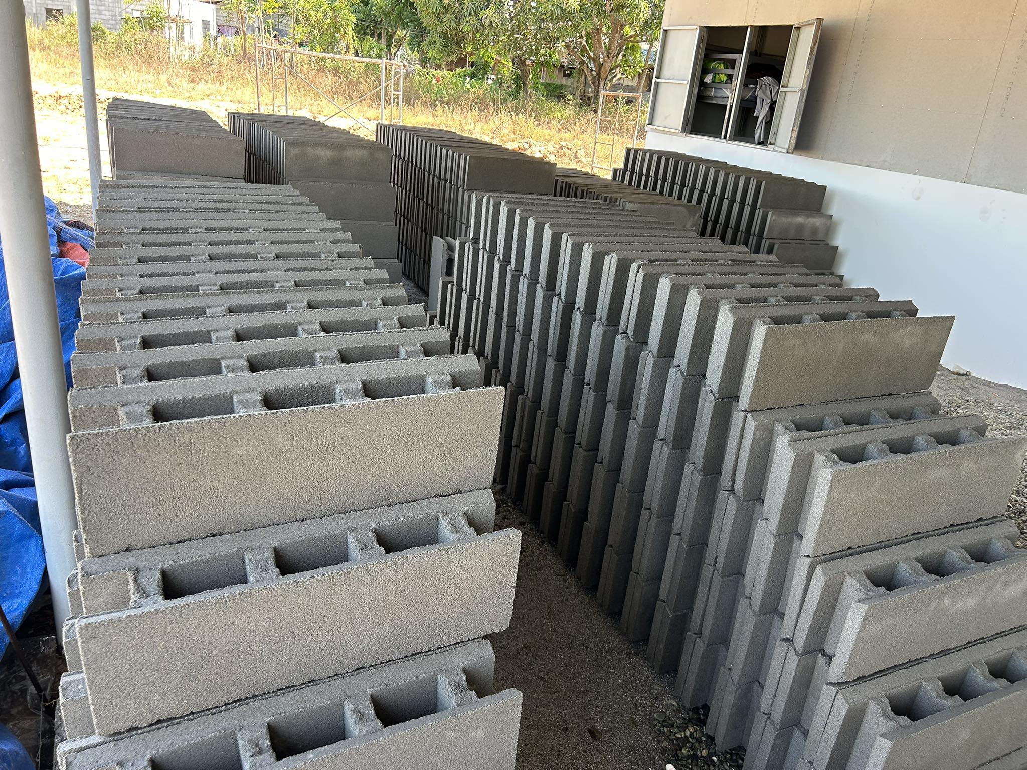 Spartan Wall interlocking concrete hollow blocks